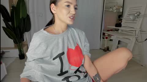 Snapshot of xxx_leila chatting on December 12, 2024, 9:40 am xxx_leila online show from December 12, 2024, 9:40 am