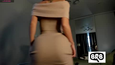 Snapshot of xxx_leila chatting on October 21, 2025, 10:05 am xxx_leila online show from October 21, 2025, 10:05 am