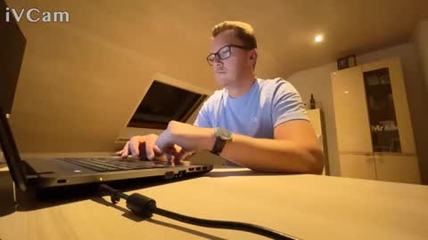 Alex online show from September 12, 2025, 6:52 pm