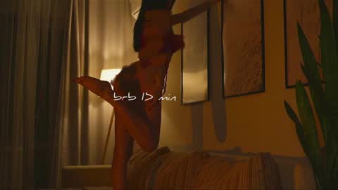 Molly online show from April 3, 2026, 12:58 pm