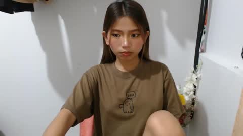 Snapshot of xxxforyouonlyxxx chatting on February 2, 2025, 10:35 am inday pinay online show from February 2, 2025, 10:35 am