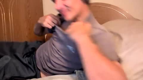 Snapshot of xxxfredmtlxxx chatting on November 16, 2025, 8:47 pm xxfredmtl18xx online show from November 16, 2025, 8:47 pm