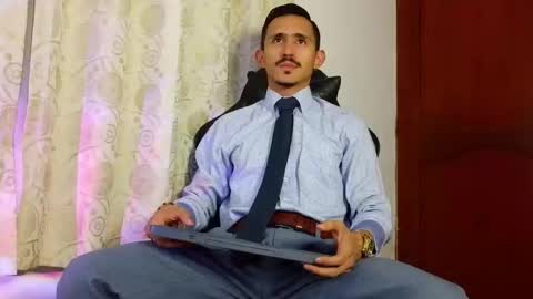 Kev online show from May 5, 2026, 7:33 pm