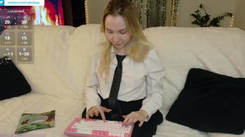 Onlyfanz  online show from November 22, 2025, 9:58 pm