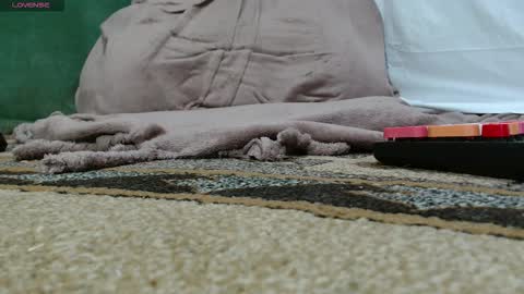 Lola online show from February 18, 2026, 8:27 pm