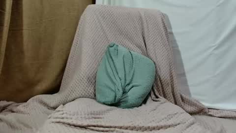 Lola online show from June 6, 2026, 7:07 pm