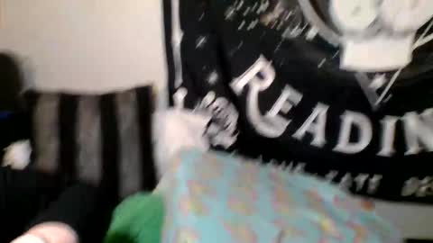 Misti online show from December 19, 2025, 12:23 pm