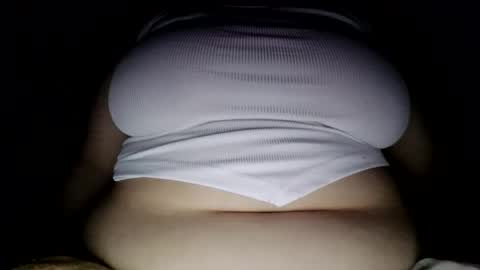 Snapshot of xxxmooui chatting on April 11, 2026, 3:44 am Elle online show from April 11, 2026, 3:44 am