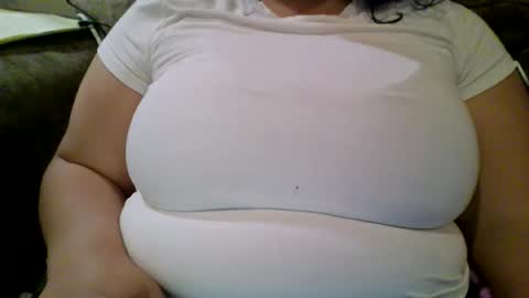 Snapshot of xxxmooui chatting on April 16, 2026, 1:50 am Elle online show from April 16, 2026, 1:50 am