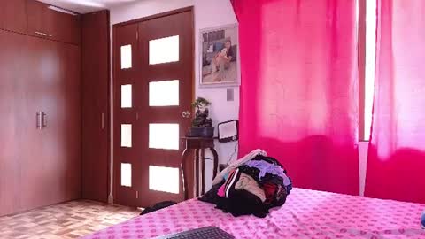 xxxtatianabustyxxx online show from June 9, 2026, 7:25 pm