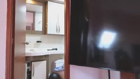 xxxtatianabustyxxx online show from June 15, 2026, 9:39 pm