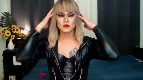 QueenMarina online show from January 1, 2025, 2:51 am