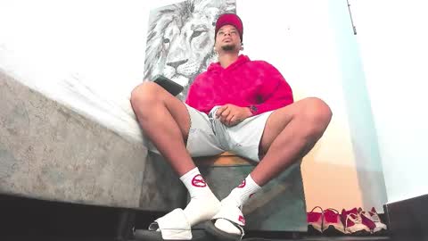 Snapshot of y0ung_master_ chatting on November 21, 2025, 3:05 am Sr. Y0ung Master online show from November 21, 2025, 3:05 am