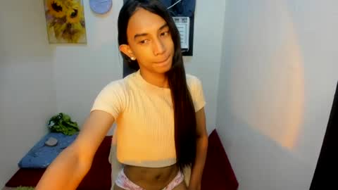 Bella online show from June 14, 2026, 3:14 pm
