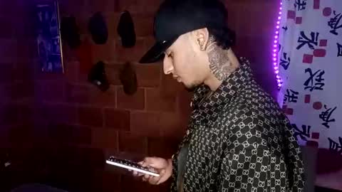 Yajz online show from October 14, 2025, 3:40 am