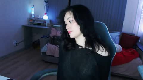 Yami online show from April 12, 2026, 8:58 pm