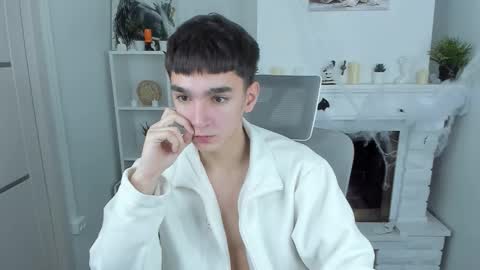 yamitwink online show from November 3, 2025, 8:21 pm