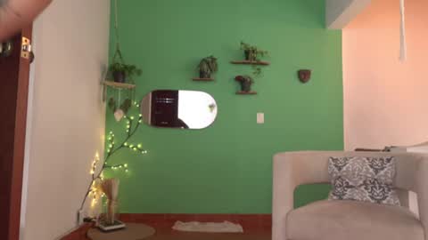 YANDRA CELIS online show from June 27, 2026, 7:41 pm