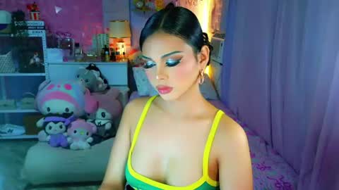 YANG AUDREY LONE online show from July 10, 2026, 12:26 am