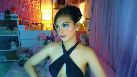 YANG AUDREY LONE online show from July 27, 2026, 2:13 pm