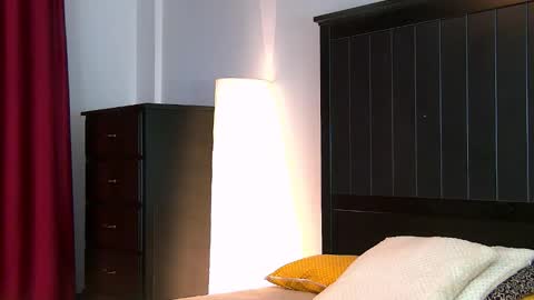 Snapshot of yanira_ass_ chatting on October 27, 2025, 5:00 am yanira_ass_ online show from October 27, 2025, 5:00 am