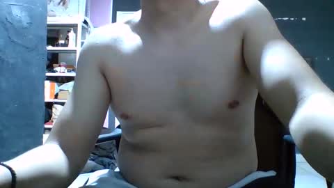 Snapshot of yankoloco92 chatting on April 14, 2026, 1:22 am yankoloco92 online show from April 14, 2026, 1:22 am