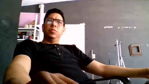 yankoloco92 online show from June 29, 2026, 7:25 pm