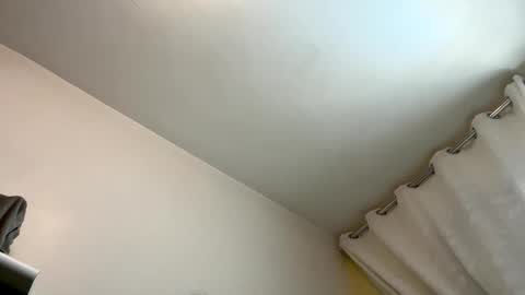 yannisv online show from April 27, 2026, 5:33 pm