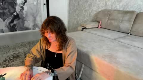 Snapshot of yannyyumy chatting on May 25, 2026, 8:31 am Yanny online show from May 25, 2026, 8:31 am