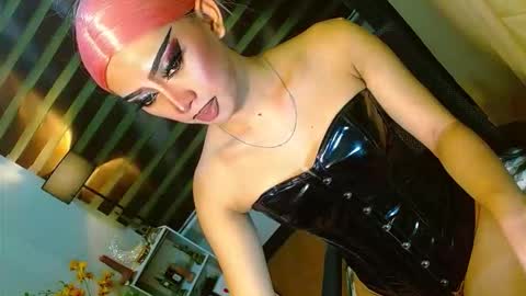 Snapshot of yasii19 chatting on May 18, 2026, 12:44 pm miss yasii online show from May 18, 2026, 12:44 pm