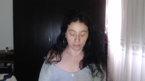 yasmin_love85 online show from December 17, 2024, 3:28 pm