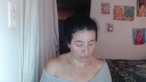 yasmin_love85 online show from February 20, 2025, 4:14 pm