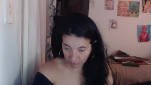 yasmin_love85 online show from September 17, 2025, 3:35 pm