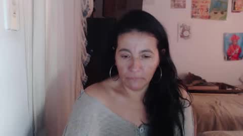 yasmin_love85 online show from November 19, 2025, 5:02 pm