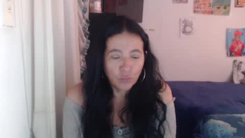 yasmin_love85 online show from May 25, 2026, 3:18 pm