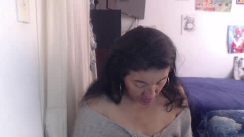 yasmin_love85 online show from June 23, 2026, 2:26 pm