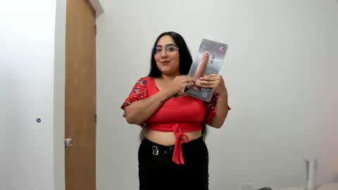 Snapshot of yasmin_ortiz chatting on March 9, 2026, 3:32 am Yasmin Ortiz online show from March 9, 2026, 3:32 am