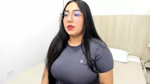 Snapshot of yasmin_ortiz chatting on March 13, 2026, 3:46 am Yasmin Ortiz online show from March 13, 2026, 3:46 am