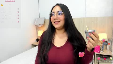 Snapshot of yasmin_ortiz chatting on March 30, 2026, 3:18 am Yasmin Ortiz online show from March 30, 2026, 3:18 am