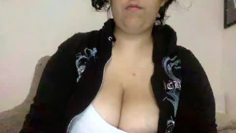 yasminebbyxx online show from July 12, 2026, 1:29 am