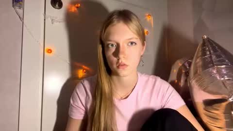 Amy online show from November 11, 2025, 2:17 pm