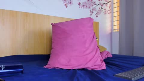 Snapshot of yasminn_scott chatting on March 4, 2025, 3:15 pm Yasminn Scott online show from March 4, 2025, 3:15 pm