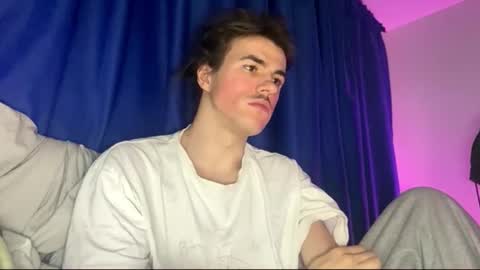 yayay333 online show from February 5, 2026, 11:31 pm