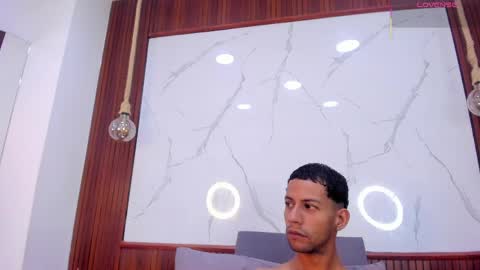 Snapshot of yayi_and_derek chatting on May 29, 2026, 11:41 am yayi_and_derek online show from May 29, 2026, 11:41 am