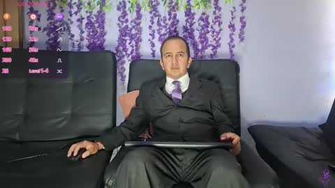 Snapshot of yazfore chatting on February 5, 2026, 3:05 pm Hazzan online show from February 5, 2026, 3:05 pm