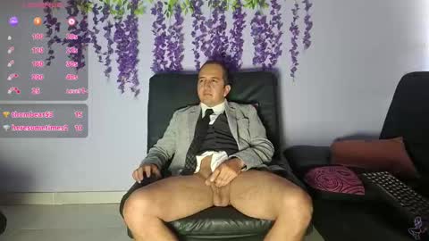 Snapshot of yazfore chatting on February 11, 2026, 3:17 pm Hazzan online show from February 11, 2026, 3:17 pm