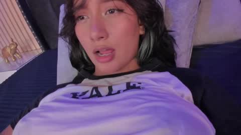 Snapshot of yazmin_rouse chatting on February 23, 2025, 8:44 pm Yazmin online show from February 23, 2025, 8:44 pm