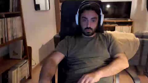 yeeaahoo online show from April 15, 2026, 7:10 pm