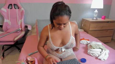 yeika_foxy online show from March 18, 2026, 11:13 am