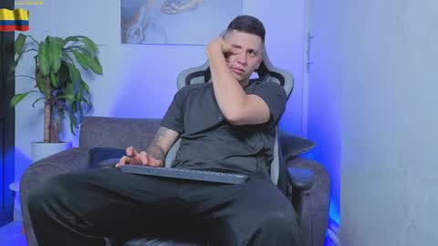 YEIKO ROMERO online show from April 10, 2026, 4:39 am